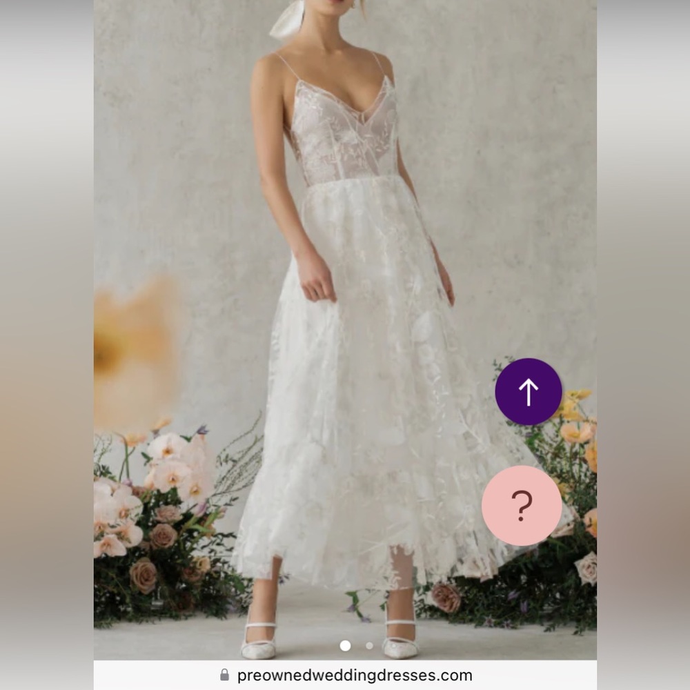 NWT - Alexandra Grecco - Leila wedding dress - size 10. Beautiful soft lace